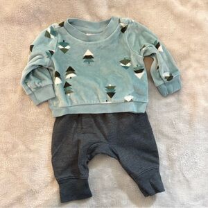 Cat & Jack Light Blue and Gray Baby Set